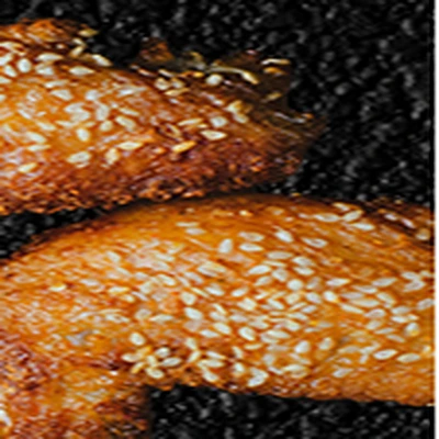 Sesame-crusted chicken wings